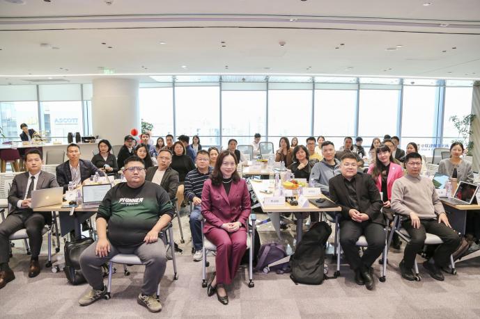 暨南大学青创校友同学会合影 暨南大学青创校友同学会合影