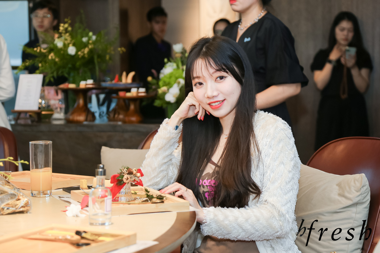 零号时光为馥蕾诗进行拍摄