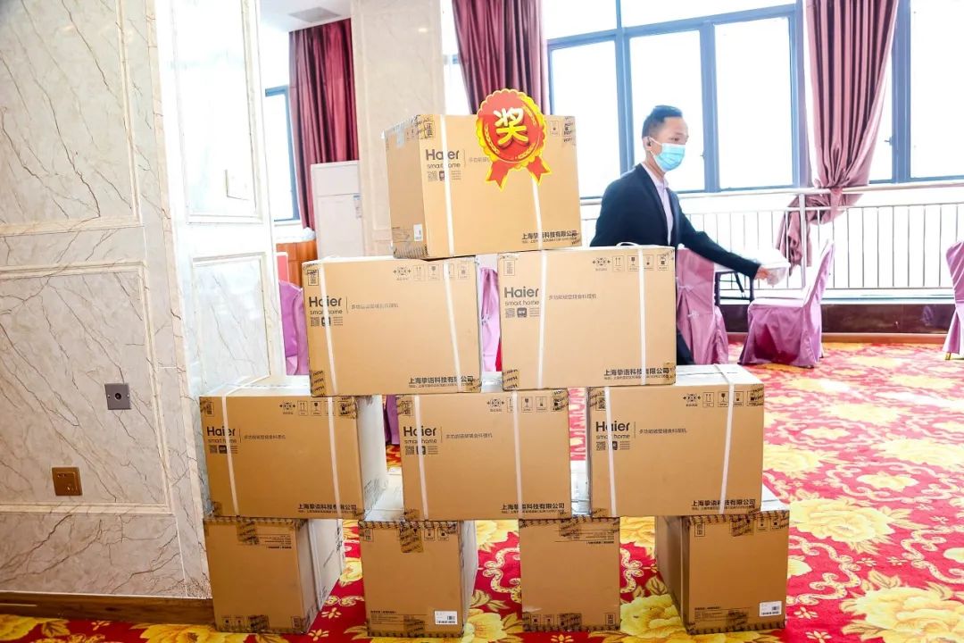 零号时光为和共物流进行图片直播