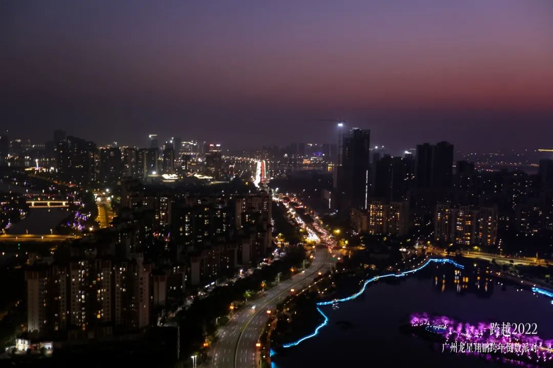 零号时光拍摄的奔驰跨年