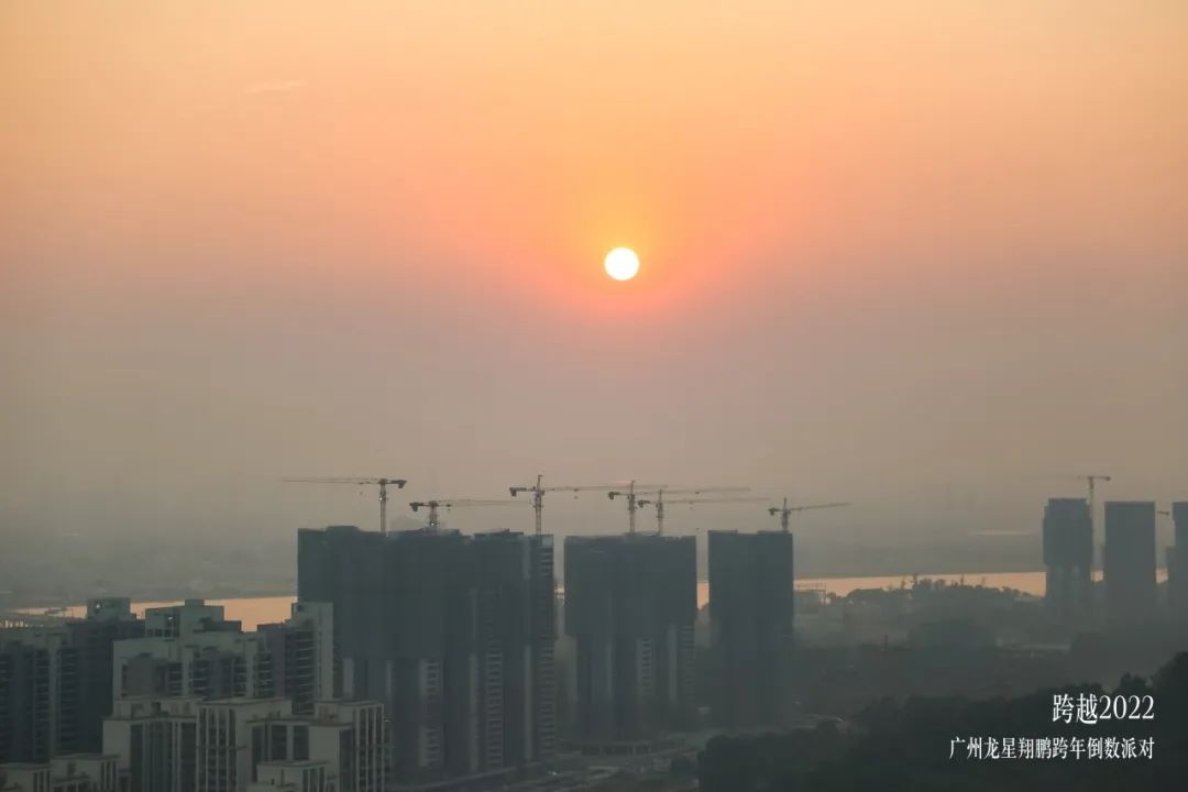 零号时光拍摄的奔驰跨年